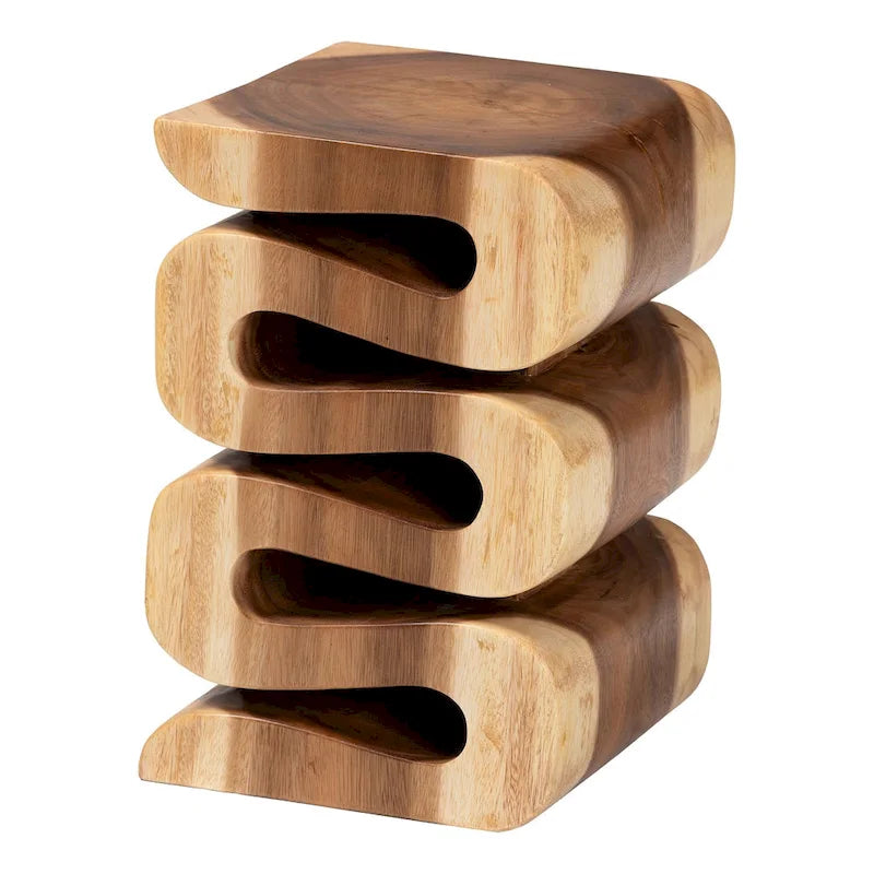 Tavolino Intagliato a Mano in Legno di Suar con Design Scultoreo a Traforo