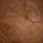 Tavolino Intagliato a Mano in Legno di Suar con Design Scultoreo a Traforo