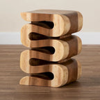 Tavolino Intagliato a Mano in Legno di Suar con Design Scultoreo a Traforo