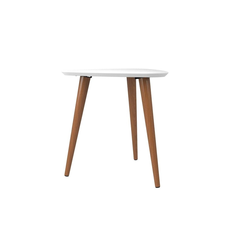 Tavolino triangolare con gambe divaricate in legno