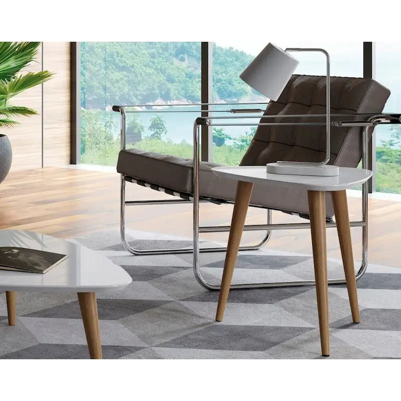 Tavolino triangolare con gambe divaricate in legno